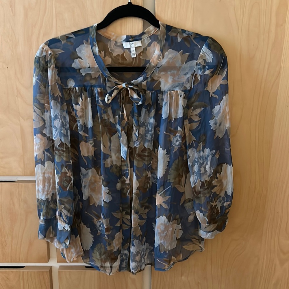 Vintage Sheer Pussybow Blouse. Reposhing - bought last spring Excellent Pre Used